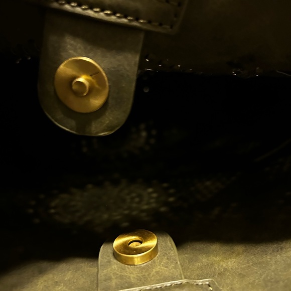 Great used Dooney and bourke monogrammed cream and patina handled tote - Picture 10 of 10